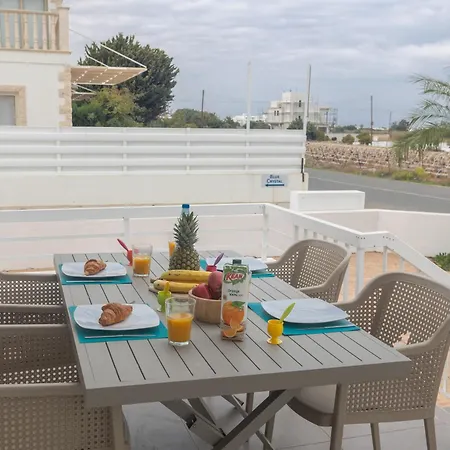Sun & Sea Seaview Апартаменты